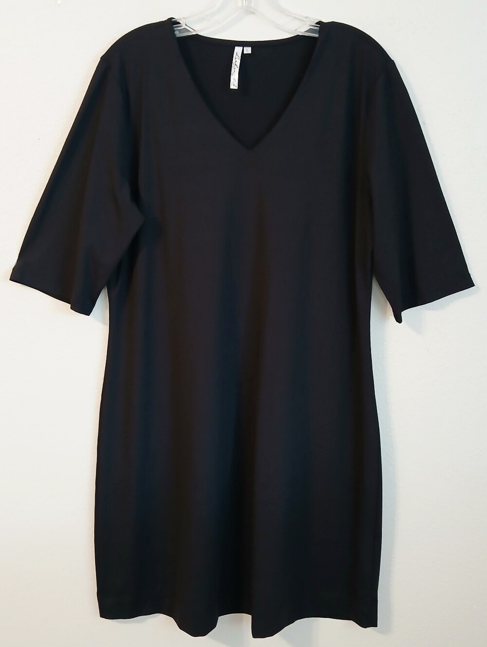 Lulu B Black V- Neck Mini Dress Size Large Resortwear